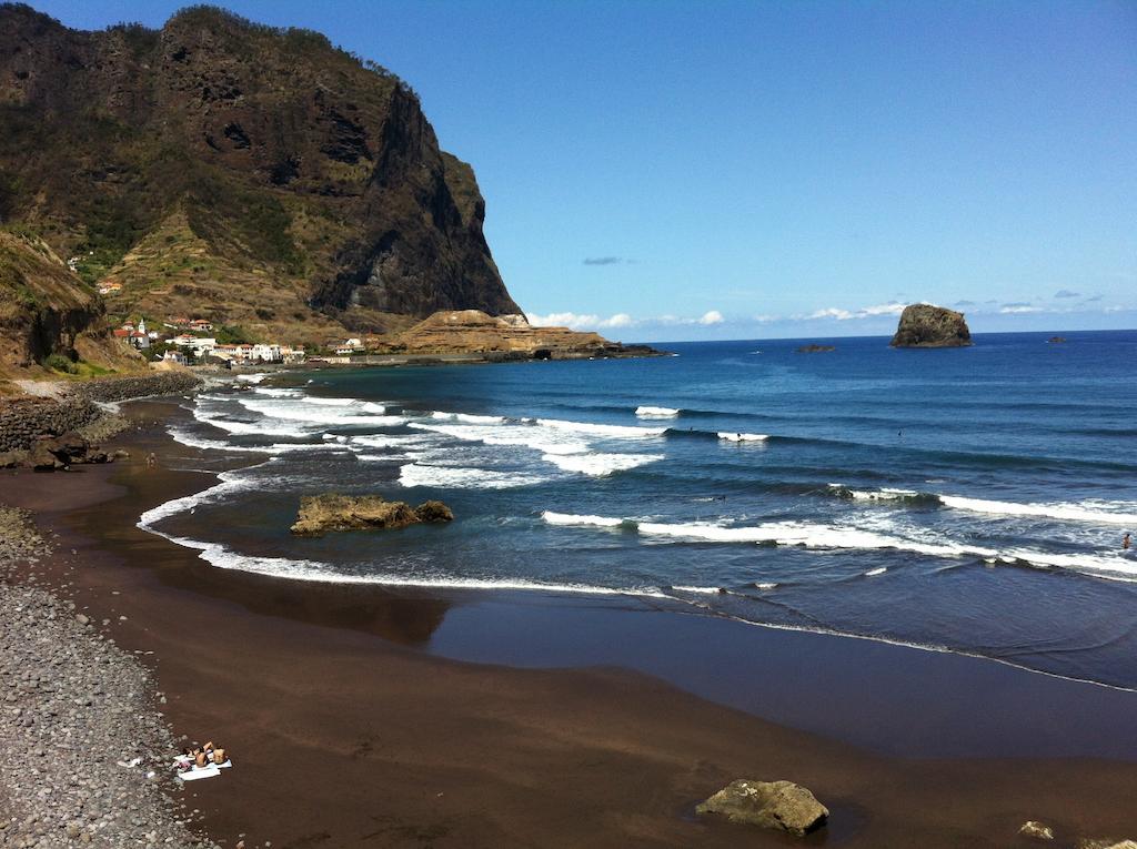 ポルト・ダ・クルース Madeira Surf Campホステル エクステリア 写真